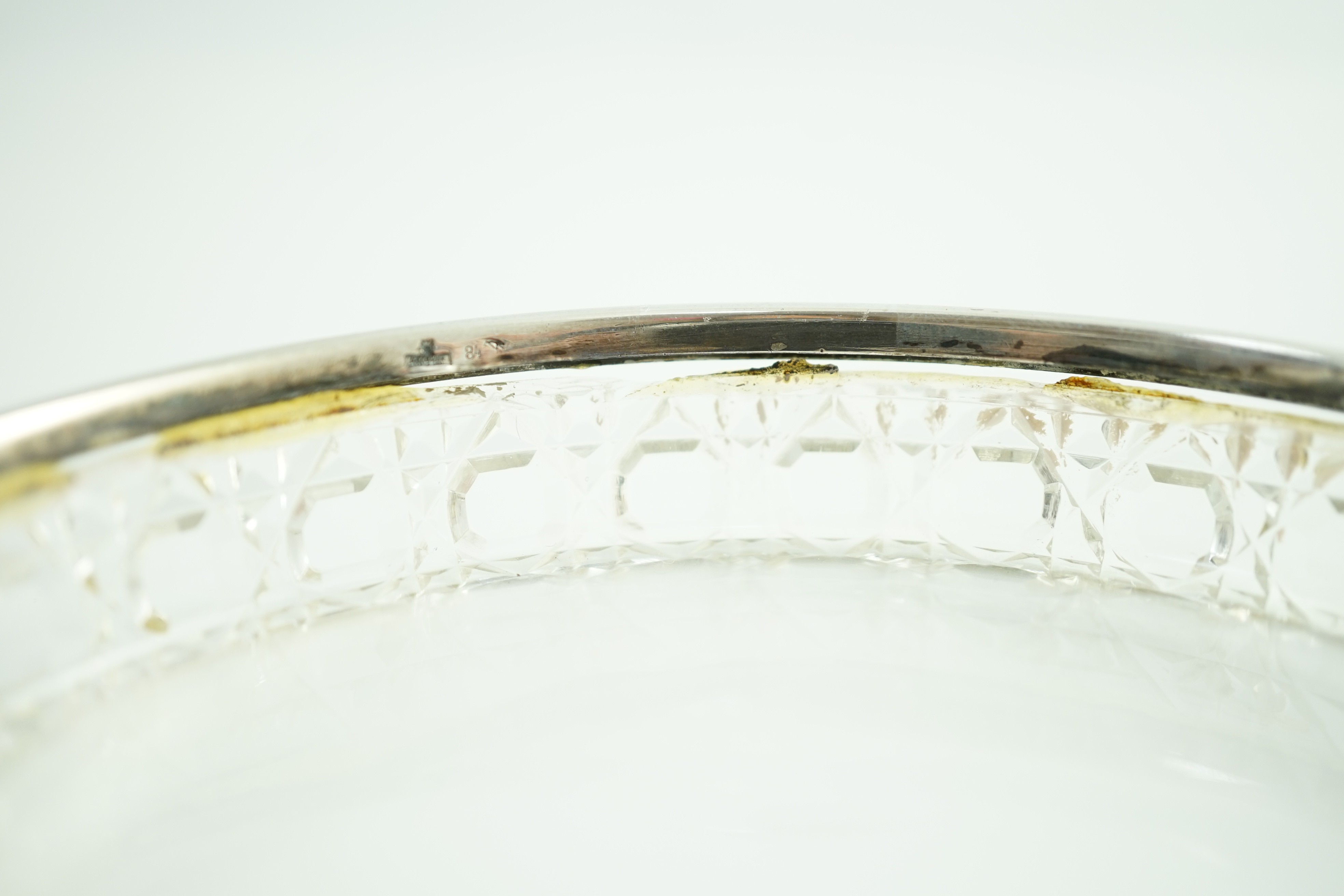 A late 19th/early 20th century Russian 84 zolotnik silver mounted cut glass two handled shallow dish, by Carl Fabergé